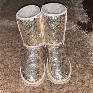 Women’s ugg size 6